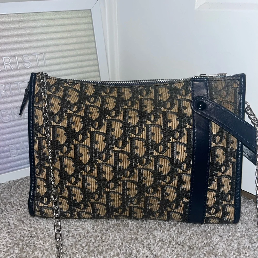 This is a vintage Christian Dior clutch/pouch signature navy Oblique monogram - Picture 14 of 14